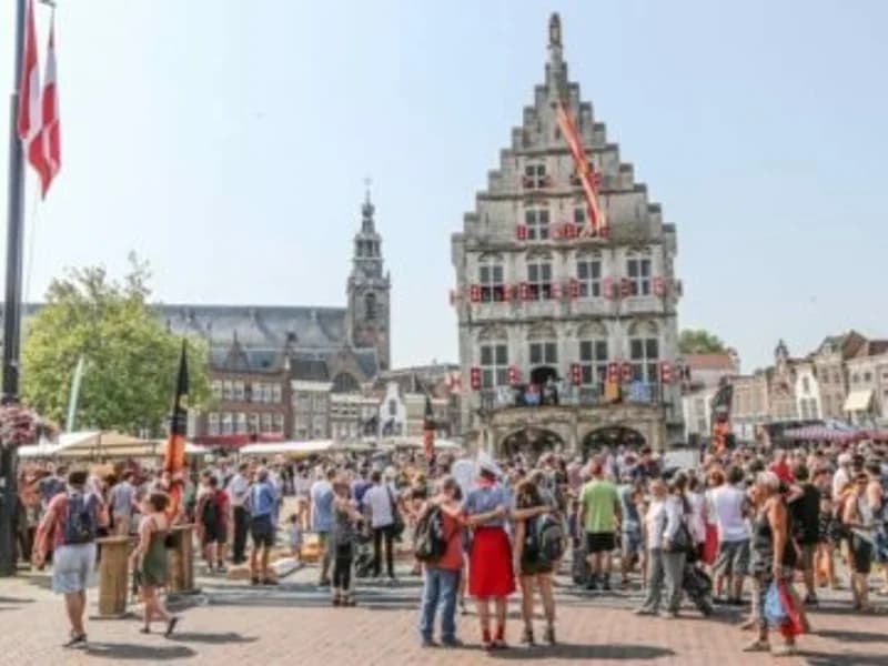 Vergelijk Dakdekkers in Gouda | VergelijkInDeBuurt.nl Vergelijk Dakdekkers Gouda